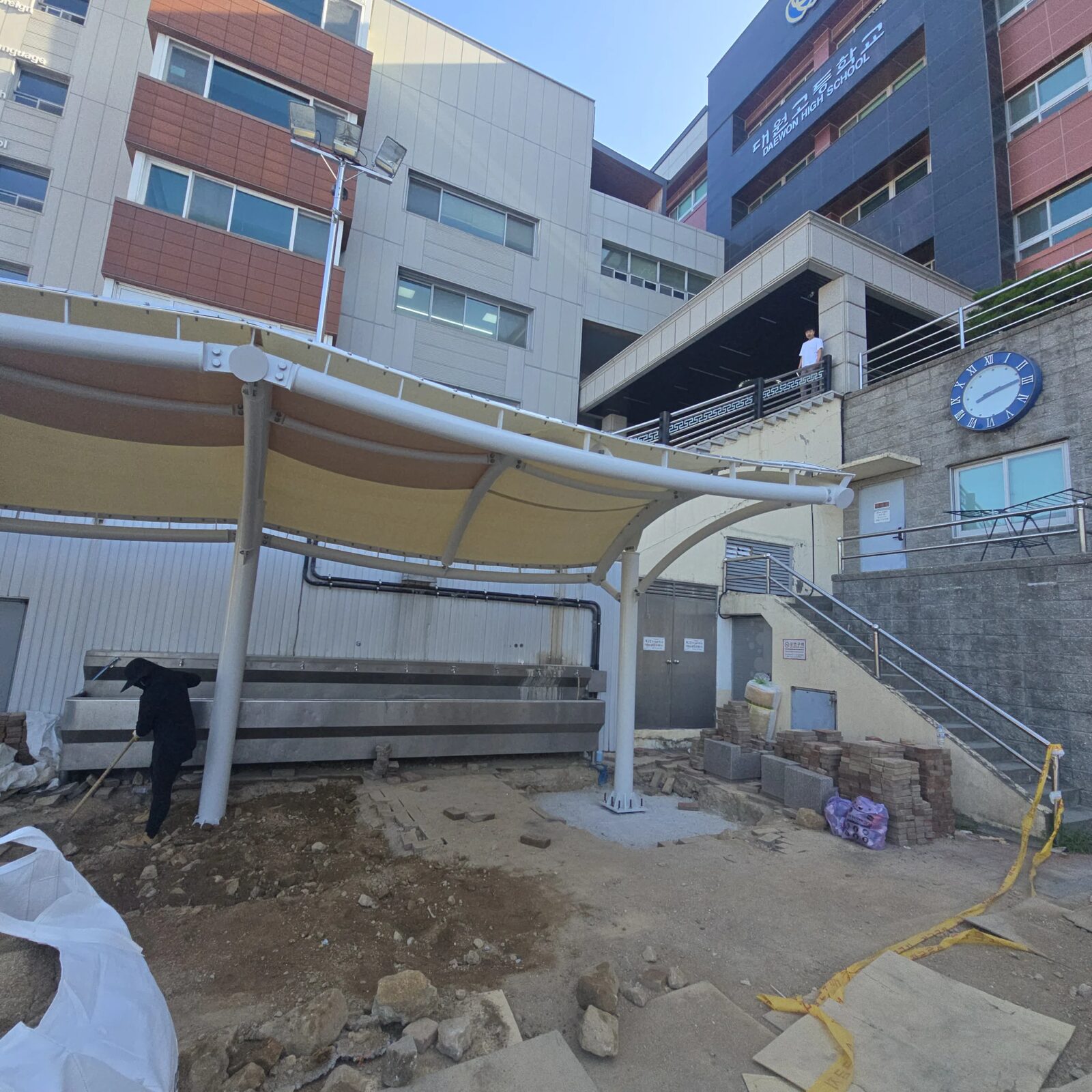 시공 전 - 광진고등학교 교내 보도블럭 전면 교체 시공 집사픽스